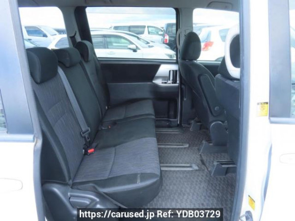 Used 2010 AT toyota noah ZRR70W Image[18]