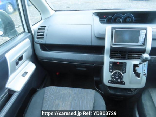 Used 2010 AT toyota noah ZRR70W Image[25]