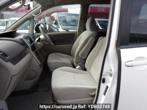 Used 2008 AT toyota noah ZRR70G Image[10]