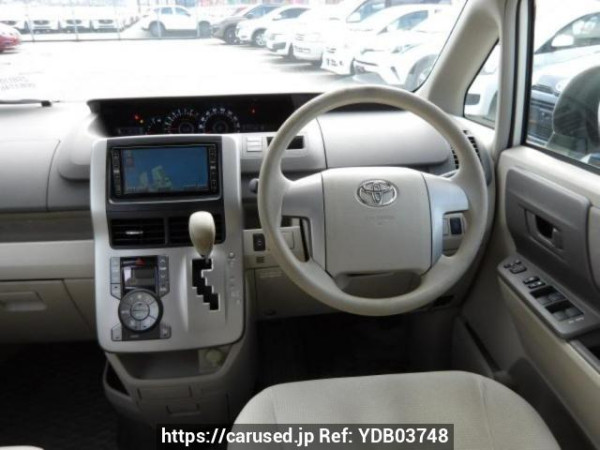 Used 2008 AT toyota noah ZRR70G Image[16]