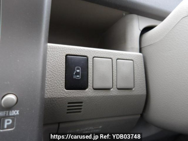 Used 2008 AT toyota noah ZRR70G Image[18]