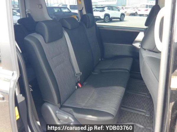Used 2010 AT toyota noah ZRR70W Image[15]