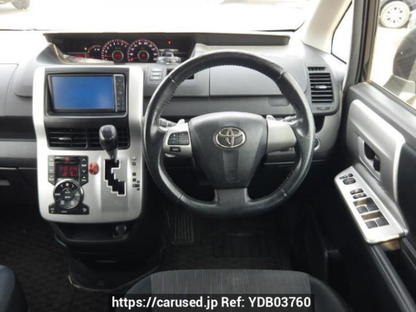 Used 2010 AT toyota noah ZRR70W Image[20]