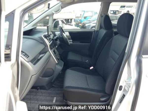 Used 2007 AT toyota noah ZRR70W Image[14]