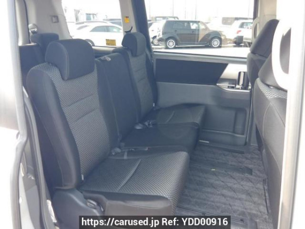 Used 2007 AT toyota noah ZRR70W Image[15]