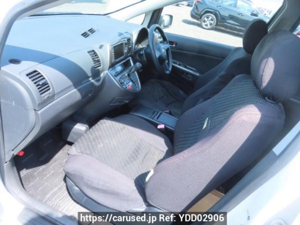 Used 2004 AT toyota wish ZNE10G Image[15]