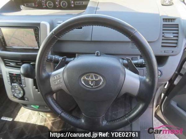Used 2009 CVT toyota voxy ZRR70 Image[17]