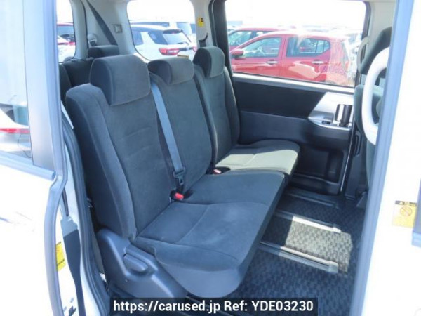 Used 2011 AT toyota noah ZRR70G Image[17]