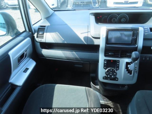 Used 2011 AT toyota noah ZRR70G Image[23]
