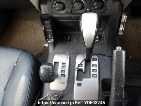 Used 2005 AT mitsubishi pajero V73W Image[25]