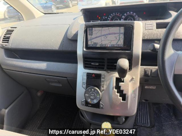 Used 2009 AT toyota noah ZRR70G Image[11]