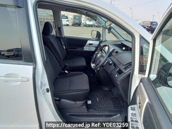 Used 2010 AT toyota noah ZRR75W Image[13]