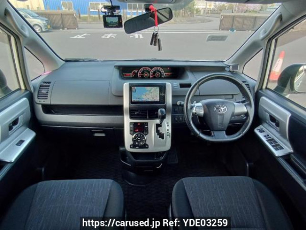 Used 2010 AT toyota noah ZRR75W Image[18]