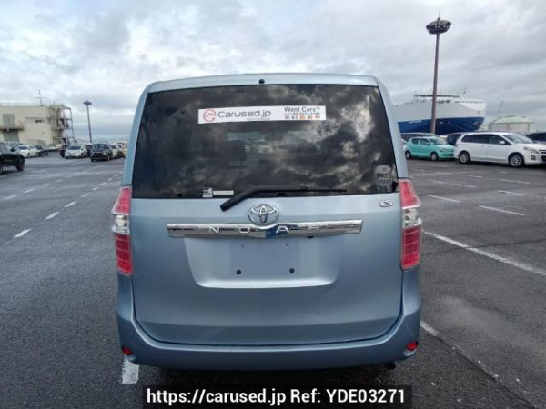 Used 2007 AT toyota noah ZRR70G Image[5]