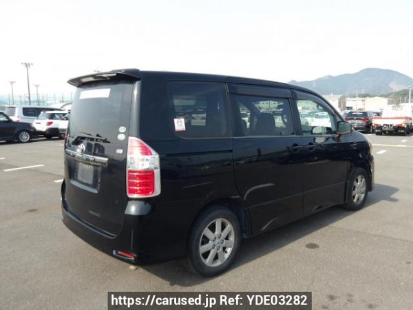 Used 2007 AT toyota noah ZRR70W Image[6]
