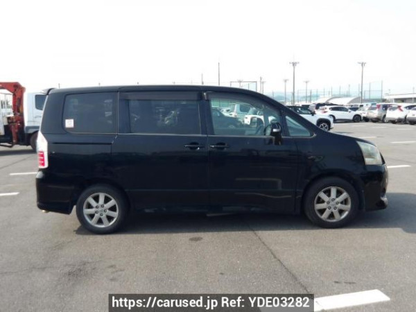 Used 2007 AT toyota noah ZRR70W Image[7]