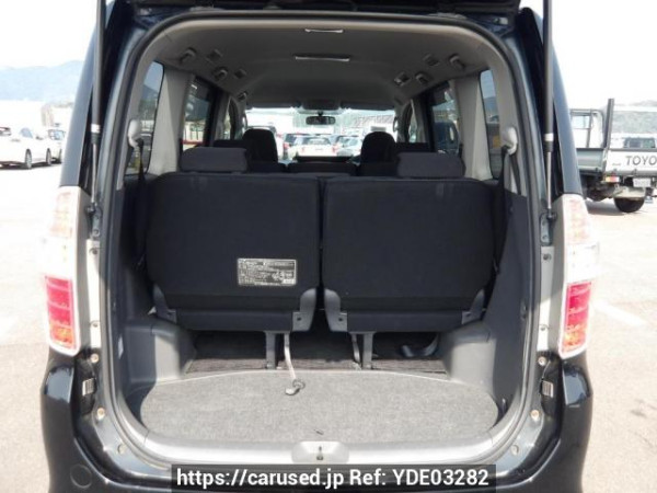 Used 2007 AT toyota noah ZRR70W Image[8]