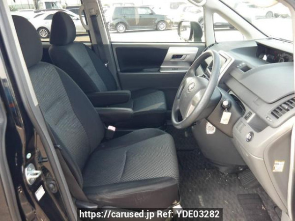 Used 2007 AT toyota noah ZRR70W Image[13]
