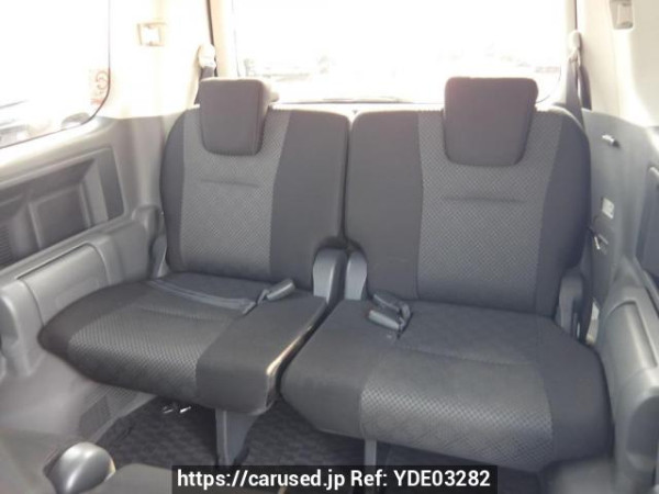Used 2007 AT toyota noah ZRR70W Image[17]