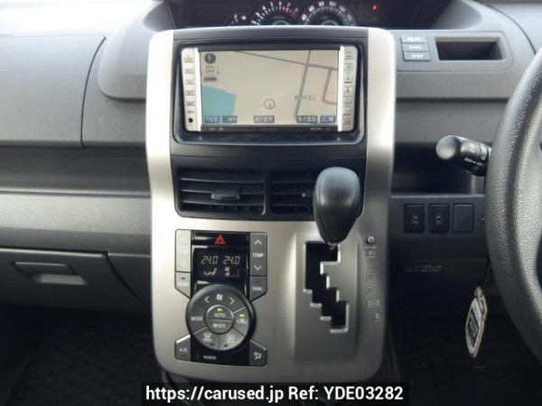 Used 2007 AT toyota noah ZRR70W Image[23]