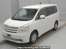 Toyota Noah ZRR75G