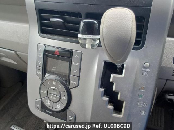 Used 2009 AT toyota noah ZRR75G Image[24]