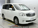Toyota Noah ZRR75G