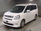 Toyota Noah ZRR70W