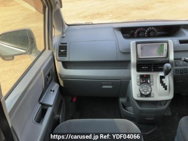 Used 2010 AT toyota noah ZRR75G Image[18]