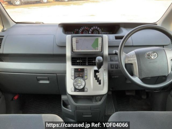Used 2010 AT toyota noah ZRR75G Image[20]