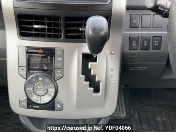 Used 2010 AT toyota noah ZRR75G Image[22]