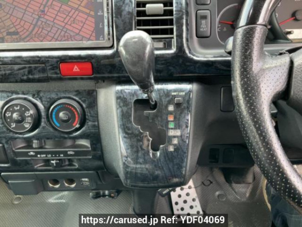 Used 2006 AT toyota regiusace-van KDH205V Image[24]