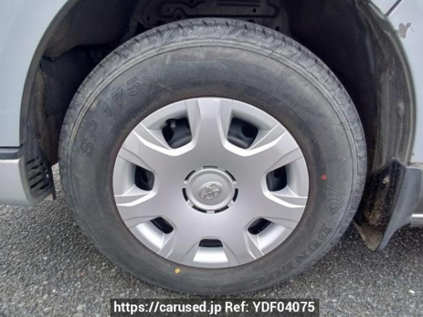 Used 2006 AT toyota regiusace-van KDH205V Image[28]