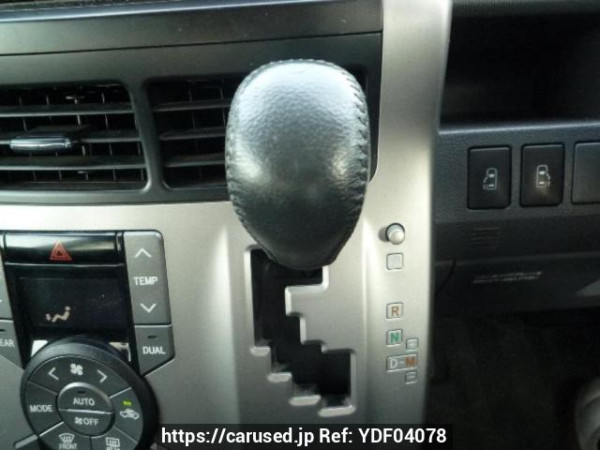 Used 2010 AT toyota voxy ZRR70W Image[22]