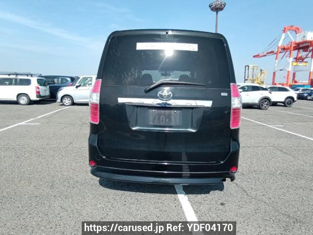 Nunua gari lililotumika 2008 Toyota Noah ZRR70G (YDF04170