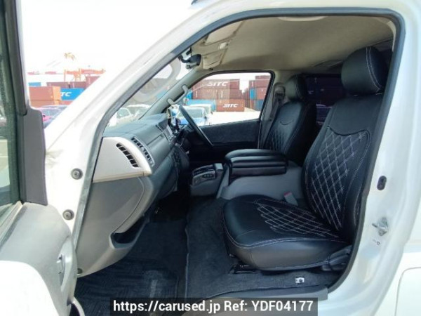 Used 2006 AT toyota regiusace-van TRH200V Image[13]