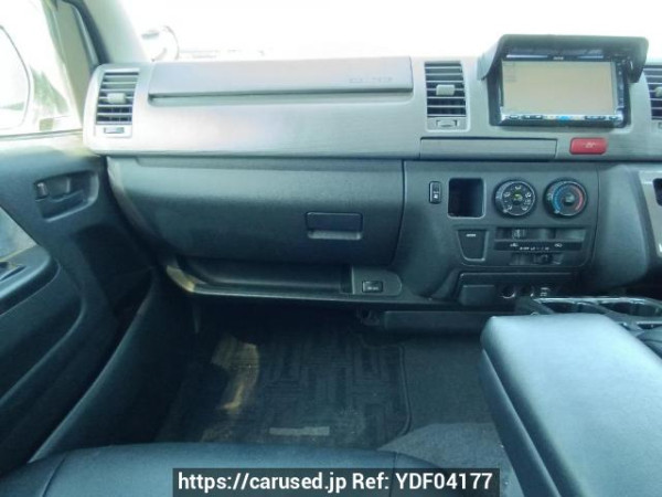 Used 2006 AT toyota regiusace-van TRH200V Image[17]