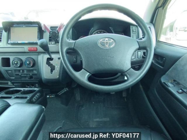 Used 2006 AT toyota regiusace-van TRH200V Image[18]