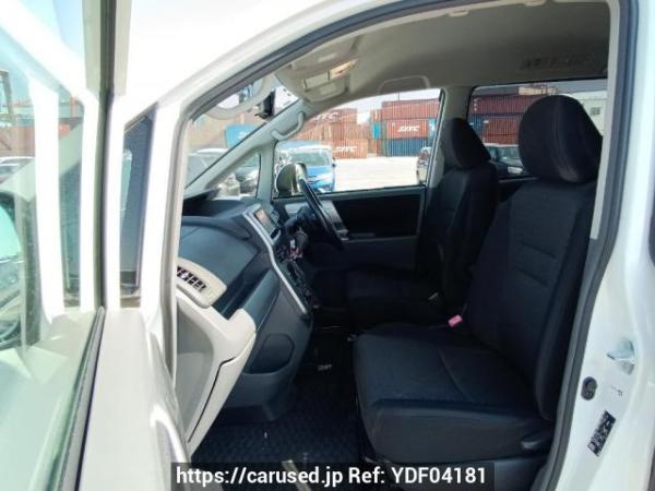 Used 2008 AT toyota voxy ZRR70W Image[13]