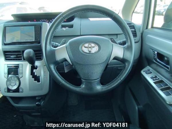 Used 2008 AT toyota voxy ZRR70W Image[19]