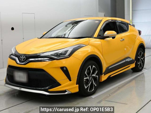 Buy Used 2023 Toyota C-HR NGX50 (OP01E5B3) - Carused.jp