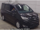 Toyota Noah ZRR85G