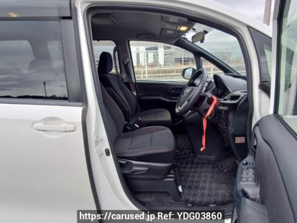 Used 2014 AT toyota noah ZRR80G Image[13]