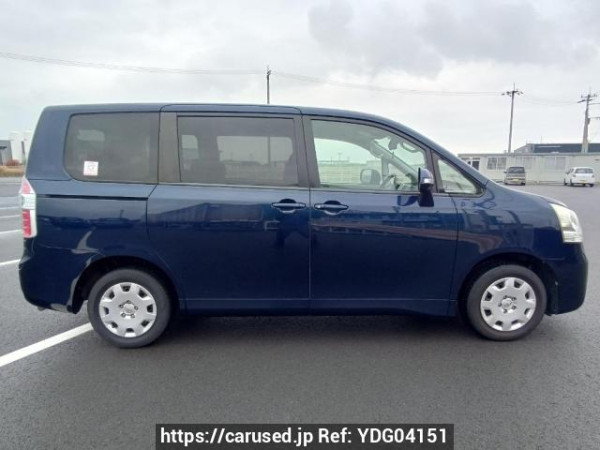 Used 2007 AT toyota noah ZRR70G Image[7]