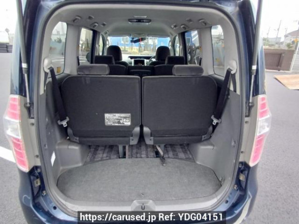 Used 2007 AT toyota noah ZRR70G Image[8]