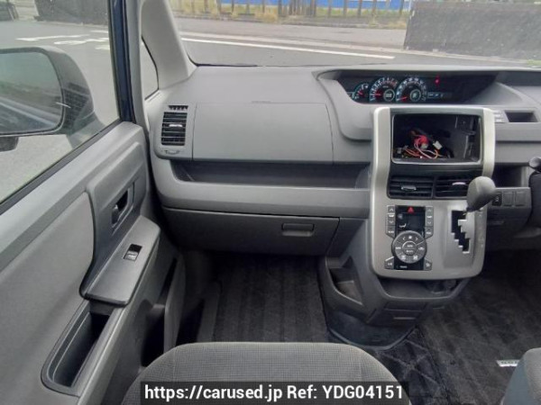 Used 2007 AT toyota noah ZRR70G Image[19]