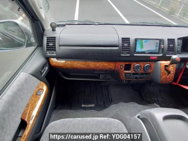 Used 2005 AT toyota regiusace-van KDH200V Image[18]