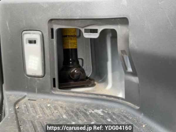 Used 2005 AT toyota regiusace-van KDH205V Image[39]