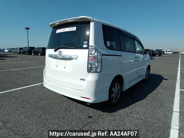 Buy Used 2009 Toyota Voxy ZRR70W (AA24AF07) - Carused.jp