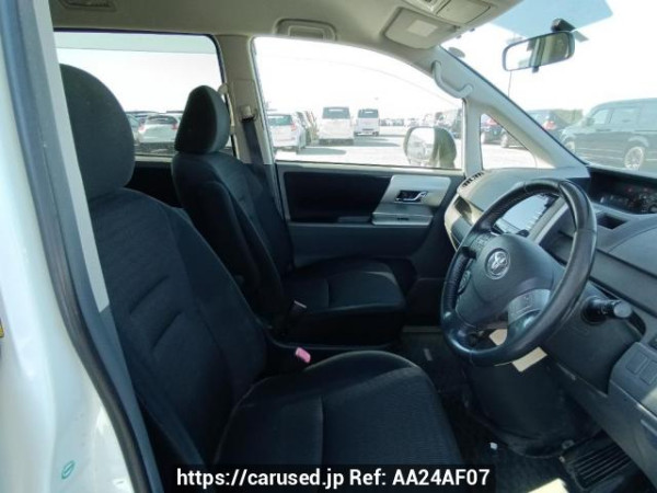 Used 2009 AT toyota voxy ZRR70W Image[11]